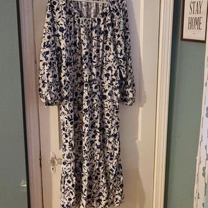 Long sleeve printed dress